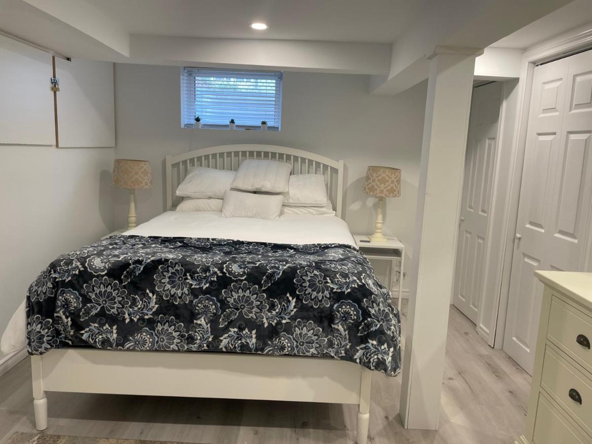 Newly Renovated 2 Bedroom 1 Ba *10 Min Walk To Falls* Cataratas do Niágara Exterior foto