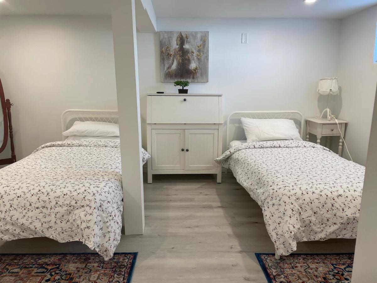 Newly Renovated 2 Bedroom 1 Ba *10 Min Walk To Falls* Cataratas do Niágara Exterior foto